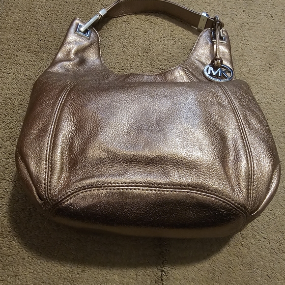 Michael Kors metallic shoulder bag - Picture 7 of 13